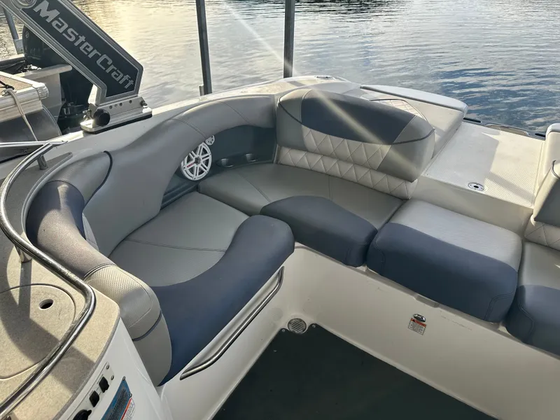 Slide: The Image of MasterCraft X-80 2011 - 6