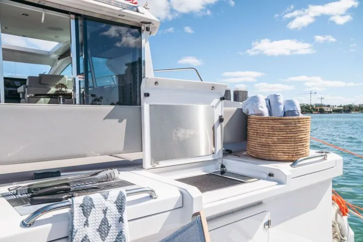 Slide: The Image of 2023 Cruisers Yachts 42 Cantius - Image 7 - 7