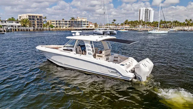 Slide: The Image of Boston Whaler 350 Realm 2020 - 18