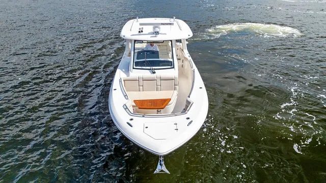 Slide: The Image of Boston Whaler 350 Realm 2020 - 23