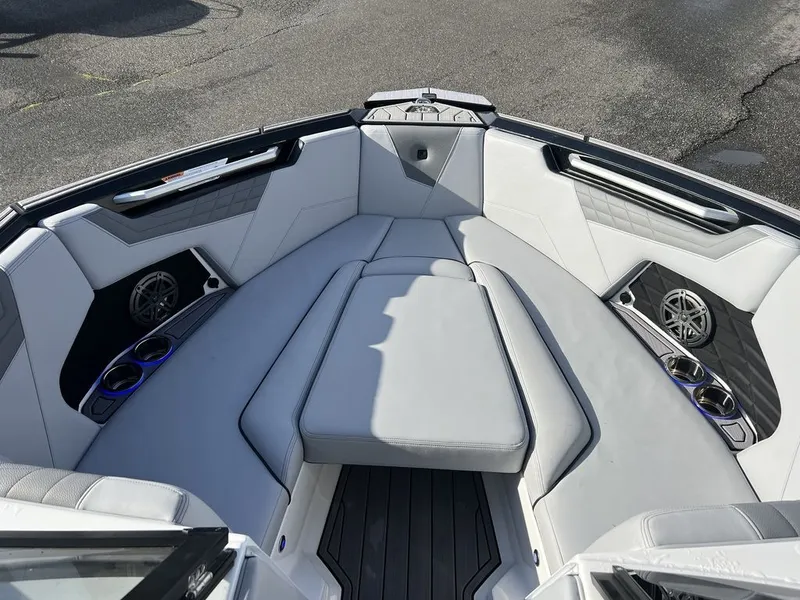 Slide: The Image of Nautique Super Air Nautique S25 2023 - 12