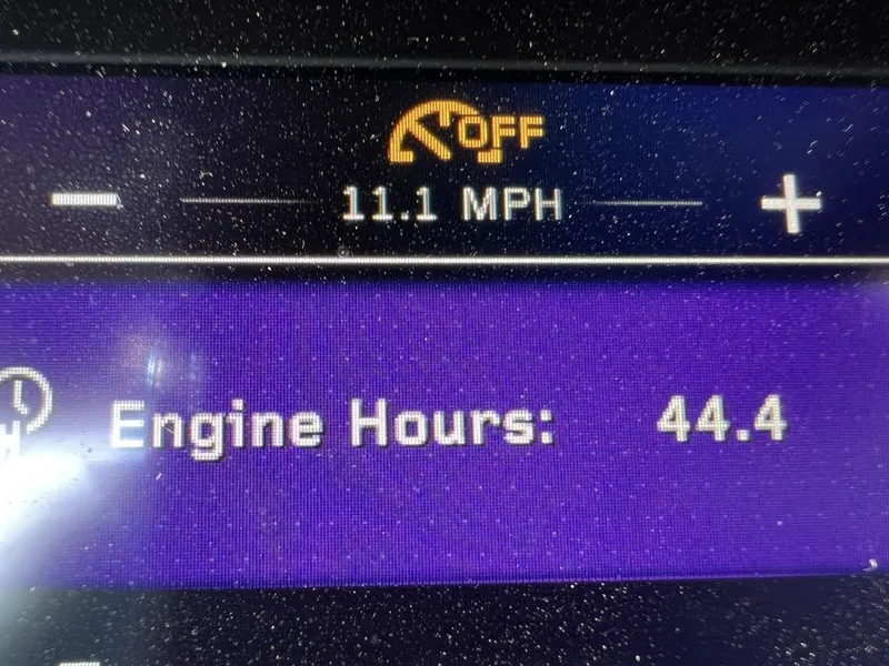 Slide: The Image of Nautique Super Air Nautique S25 2023 - 17