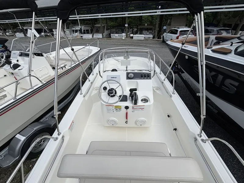 Slide: The Image of Boston Whaler 150 Montauk 2025 - 5