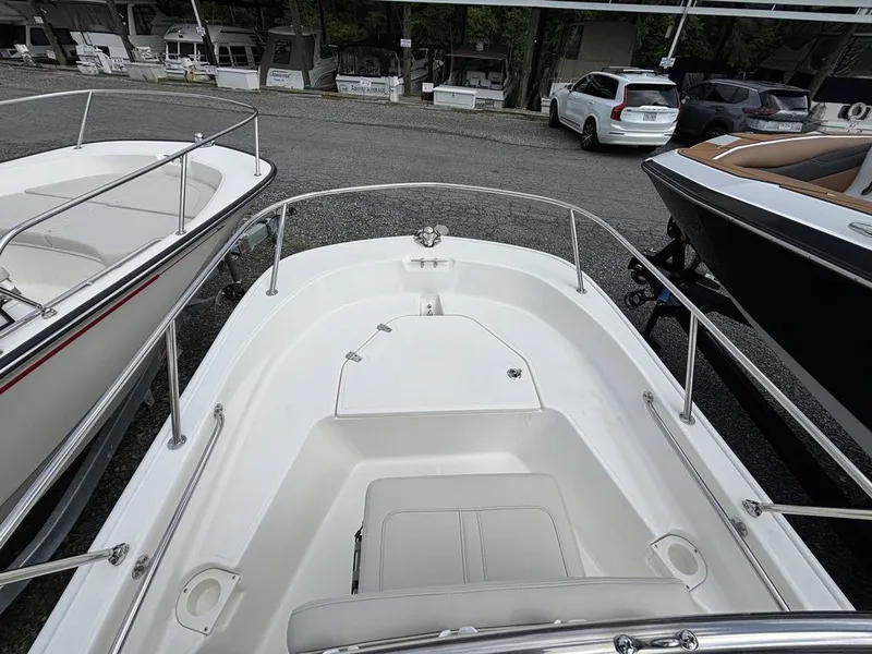 Slide: The Image of Boston Whaler 150 Montauk 2025 - 7