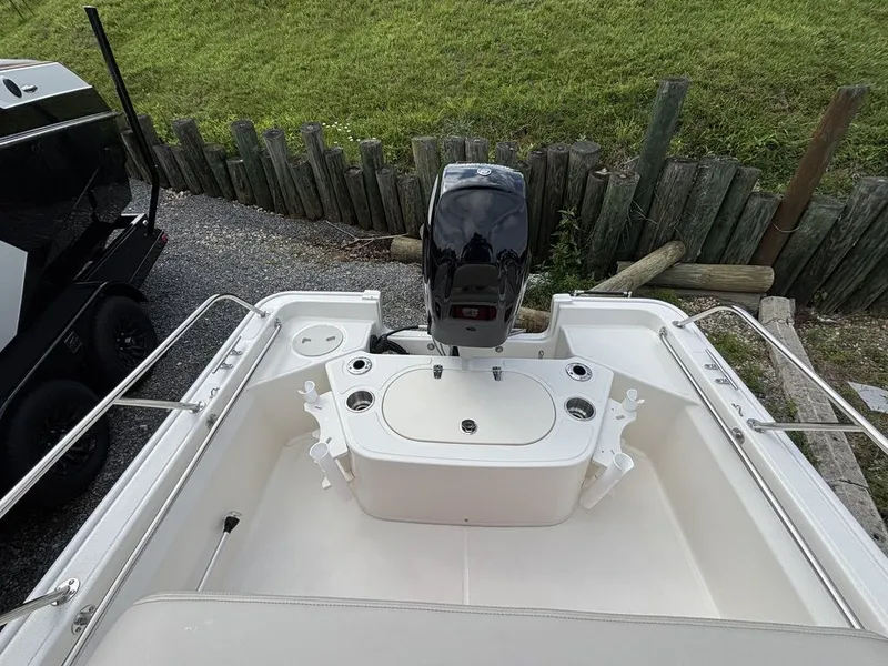 Slide: The Image of Boston Whaler 150 Montauk 2025 - 9