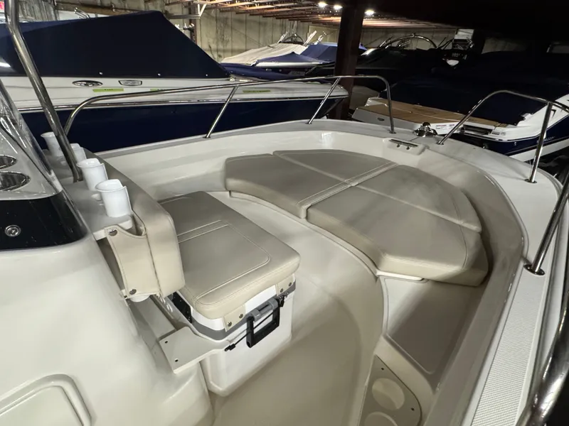 Slide: The Image of Boston Whaler 170 Montauk 2026 - 12