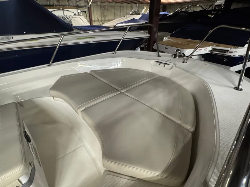 Slide: The Image of Boston Whaler 170 Montauk 2026 - 14
