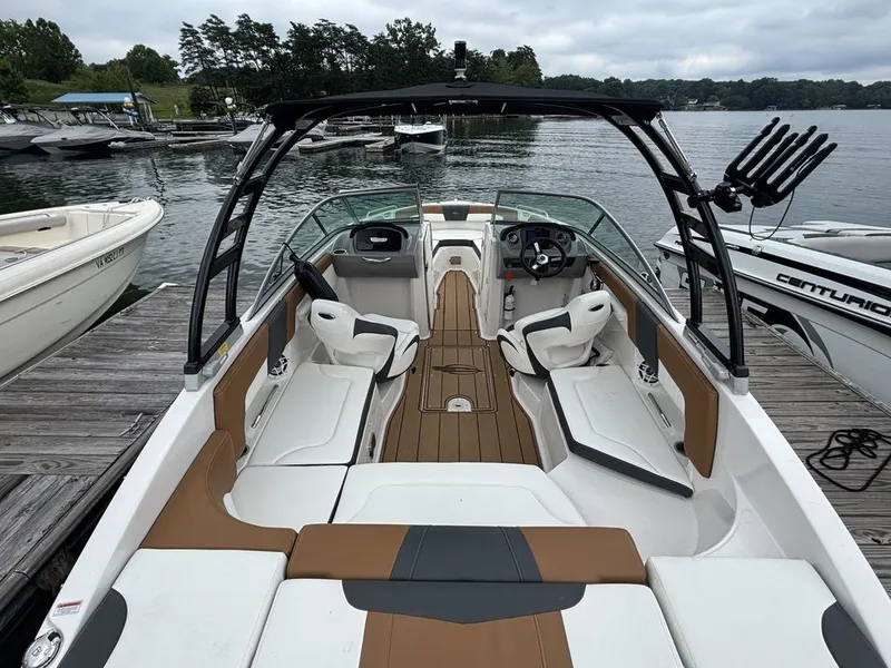 Slide: The Image of Chaparral 23 SSi 2023 - 7