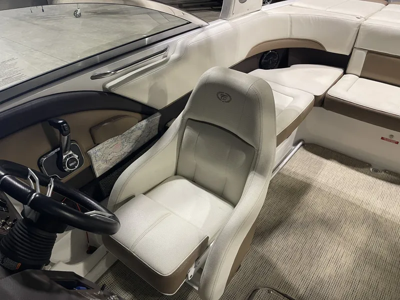 Slide: The Image of Cobalt 220S 2018 - 15