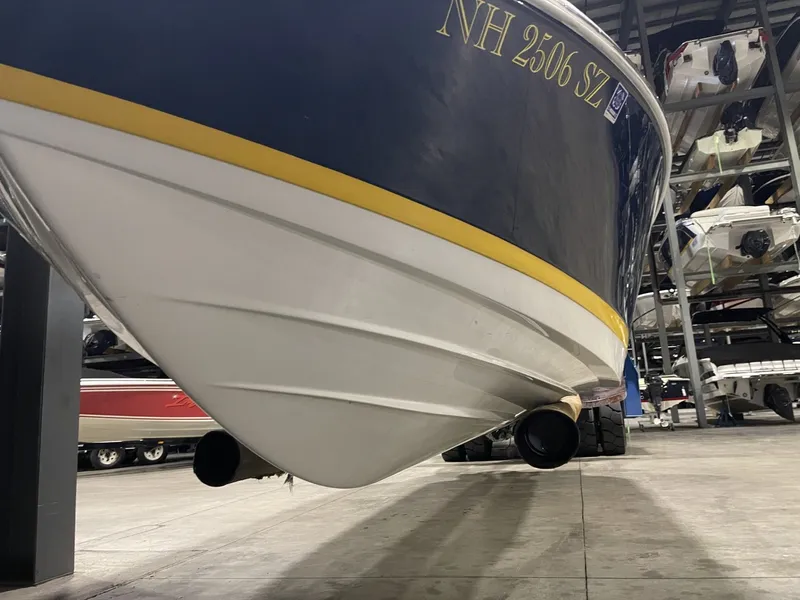 Slide: The Image of Cobalt 220S 2018 - 9