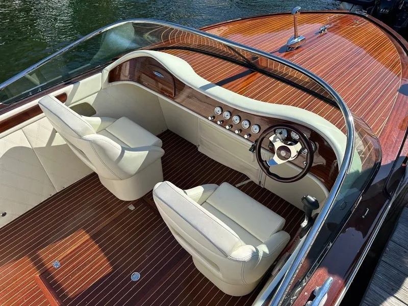 Slide: The Image of Committi 28 Elegance 2015 - 13