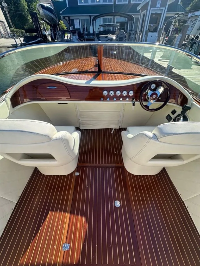 Slide: The Image of Committi 28 Elegance 2015 - 17