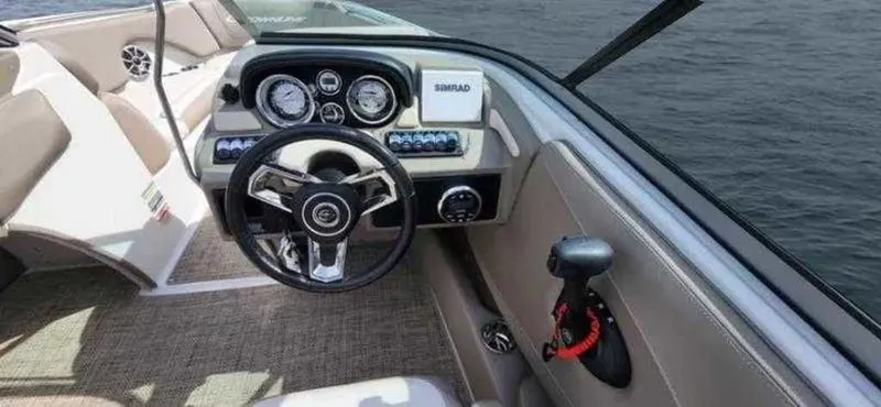 Slide: The Image of Crownline Boats 225 SS 2019 - 12