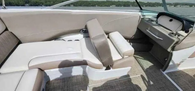 Slide: The Image of Crownline Boats 225 SS 2019 - 6