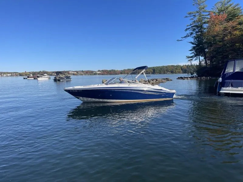 The Image of Four Winns 22 Horizon 2011 - 1