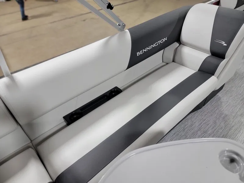 Slide: The Image of Bennington 20SLS-Snap 2026 - 11