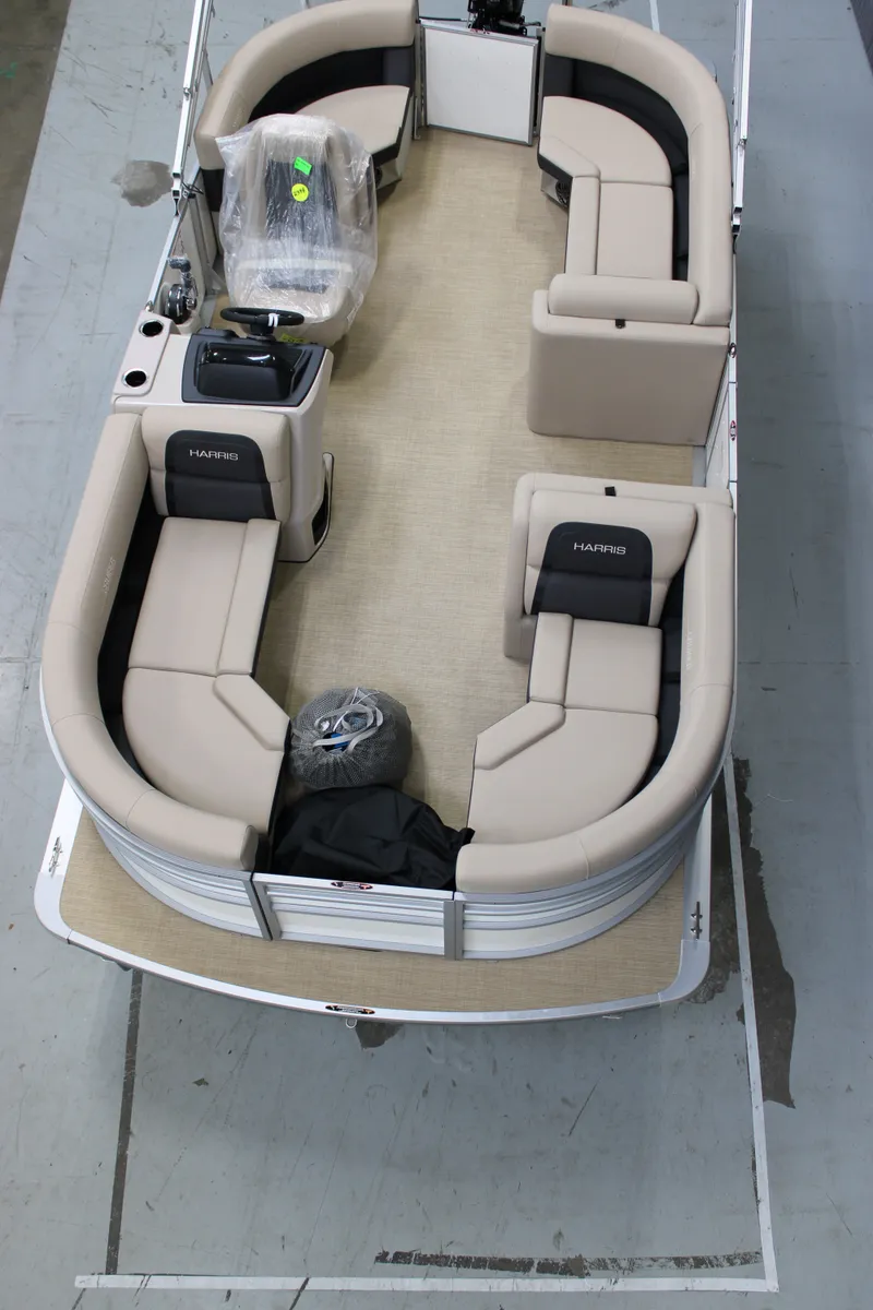 Slide: The Image of Harris CRUISER 190 CW 2025 - 3