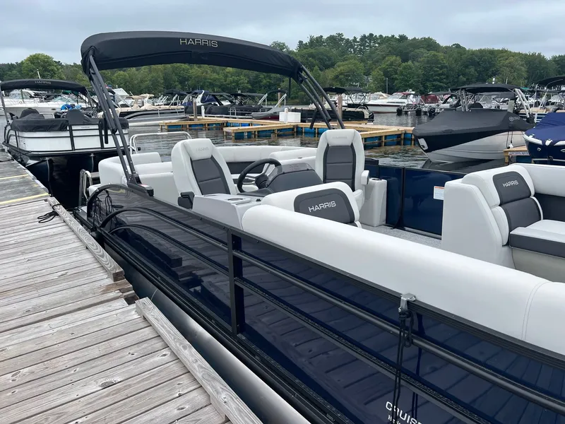 Slide: The Image of Harris Cruiser 230 CWDH 2025 - 9