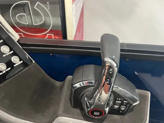 Slide: The Image of Harris SUNLINER 230 SLDH 2026 - 10