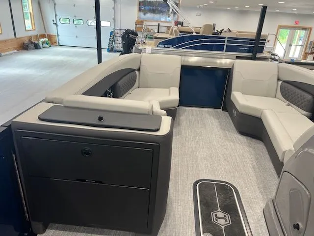 Slide: The Image of Harris SUNLINER 230 SLDH 2026 - 13