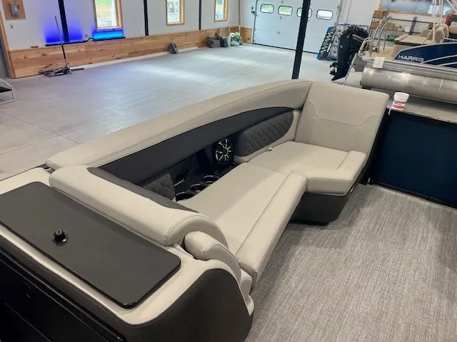 Slide: The Image of Harris SUNLINER 230 SLDH 2026 - 14