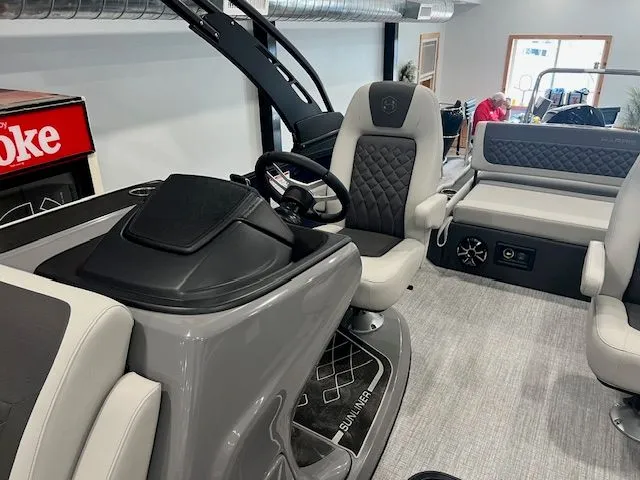 Slide: The Image of Harris SUNLINER 230 SLDH 2026 - 7