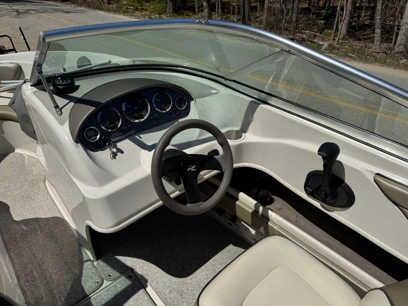 Slide: The Image of Sea Ray 205 Sport 2005 - 16