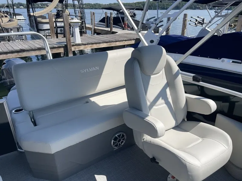 Slide: The Image of Sylvan Mirage 8520 CLZ DH 2025 - 10