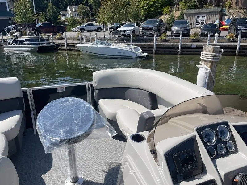 Slide: The Image of Sylvan Mirage 8520 CLZ DH 2025 - 8