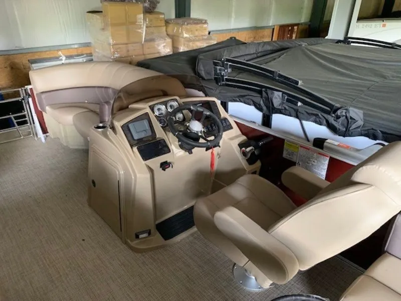 Slide: The Image of Sylvan Mirage 8520 LZ 2025 - 5