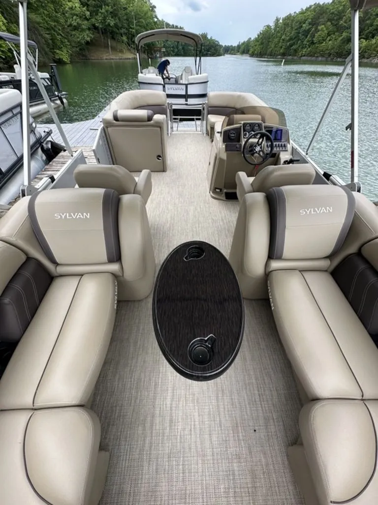 Slide: The Image of Sylvan Mirage 8524 LZ 2023 - 4