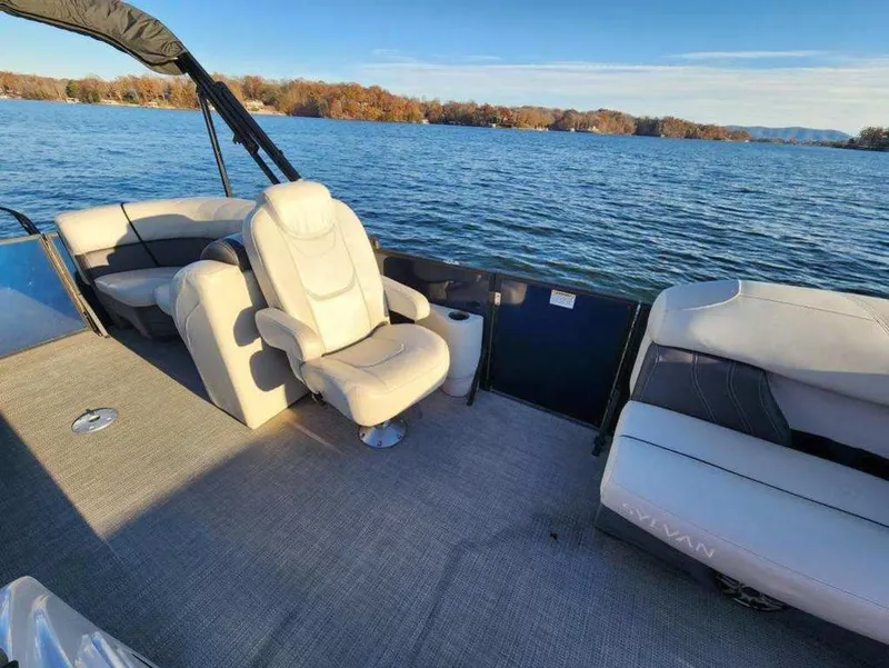 Slide: The Image of Sylvan Mirage X1 2023 - 8