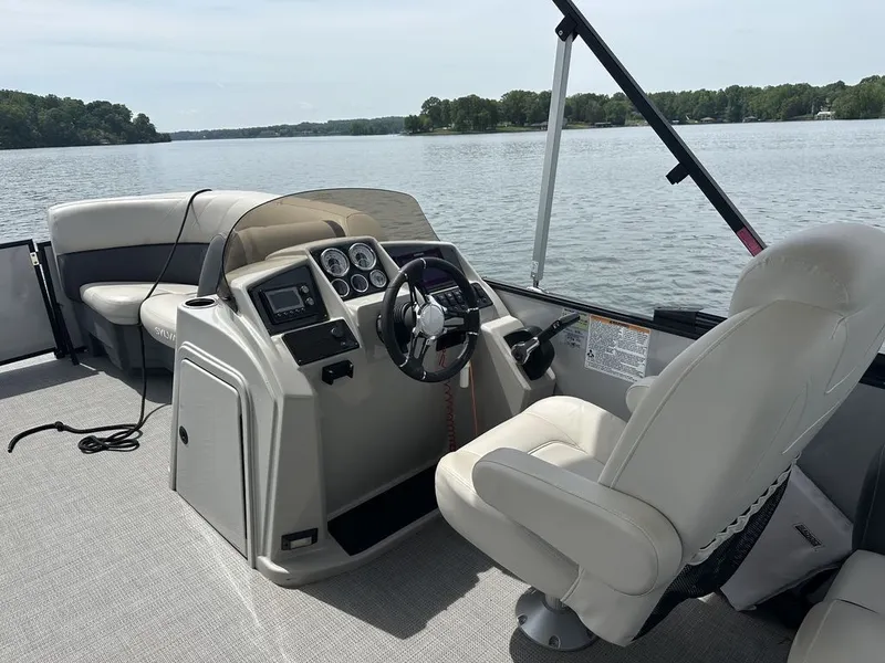 Slide: The Image of Sylvan Mirage X3 2022 - 7