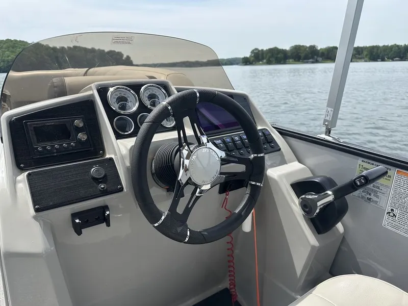 Slide: The Image of Sylvan Mirage X3 2022 - 8