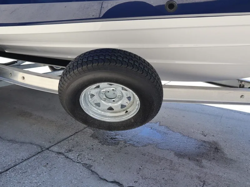 Slide: The Image of Yamaha 222 FSH Sport 2026 - 7