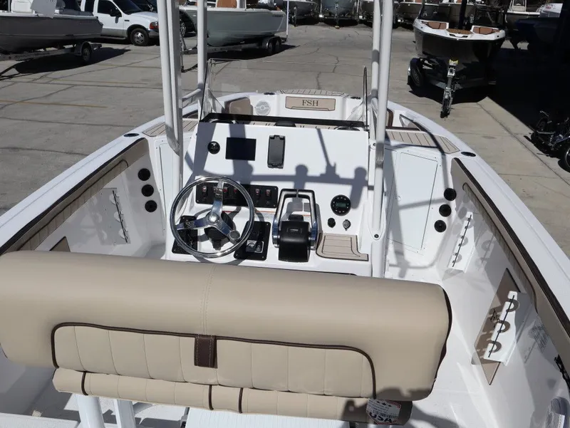 Slide: The Image of Yamaha 222 FSH Sport 2026 - 8