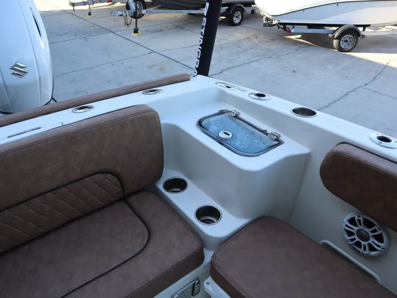 Slide: The Image of Stingray 269 DC 2022 - 13