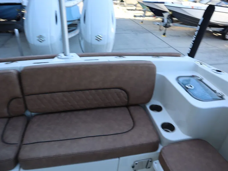 Slide: The Image of Stingray 269 DC 2022 - 14