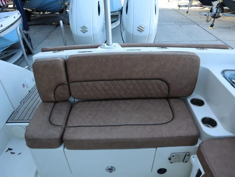 Slide: The Image of Stingray 269 DC 2022 - 15