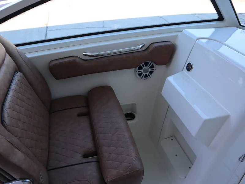 Slide: The Image of Stingray 269 DC 2022 - 19