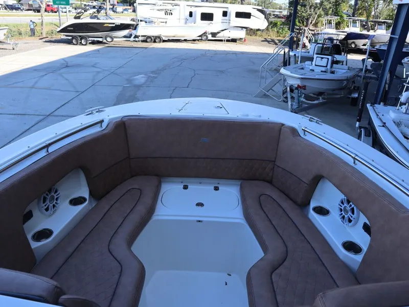 Slide: The Image of Stingray 269 DC 2022 - 21