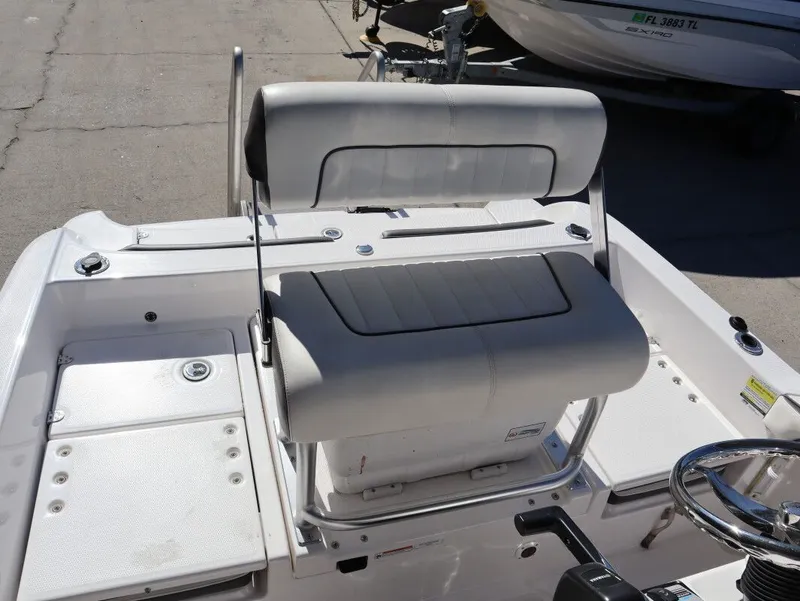 Slide: The Image of Yamaha Fsh 190 deluxe 2016 - 12