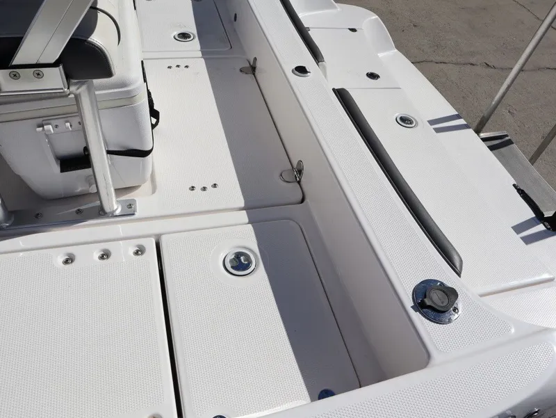 Slide: The Image of Yamaha Fsh 190 deluxe 2016 - 14