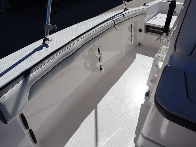 Slide: The Image of Yamaha Fsh 190 deluxe 2016 - 16