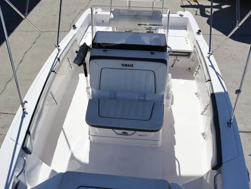 Slide: The Image of Yamaha Fsh 190 deluxe 2016 - 17