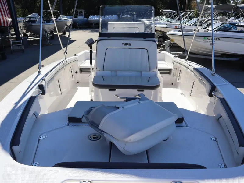 Slide: The Image of Yamaha Fsh 190 deluxe 2016 - 24