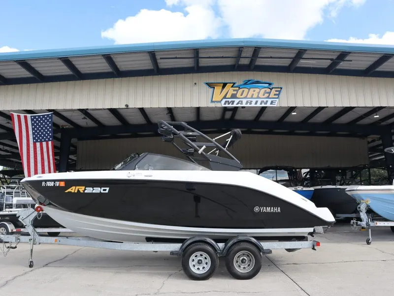 Slide: The Image of Yamaha AR220 2024 - 1