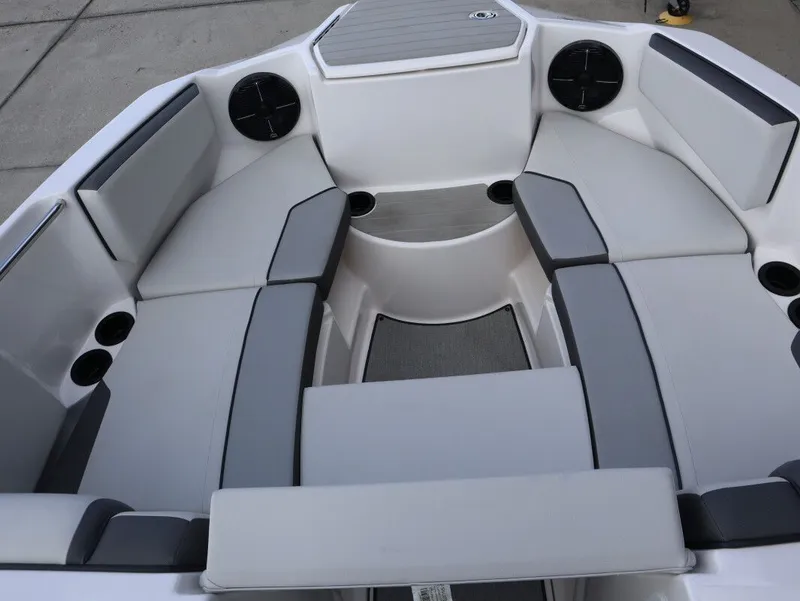 Slide: The Image of Yamaha AR220 2024 - 11