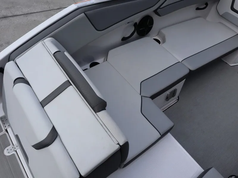 Slide: The Image of Yamaha AR220 2024 - 8