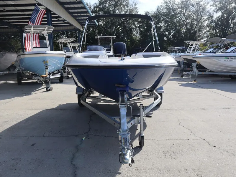 Slide: The Image of Bayliner E16 2026 - 6